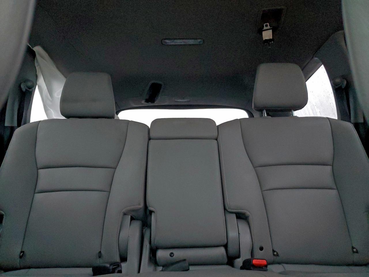 Honda Pilot Touring Image 10