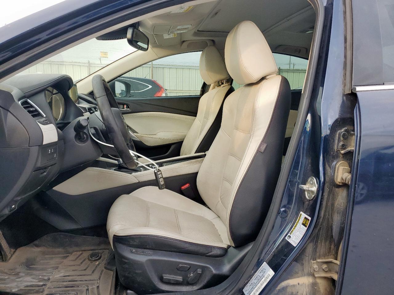 Mazda 6 Grand Touring Image 12