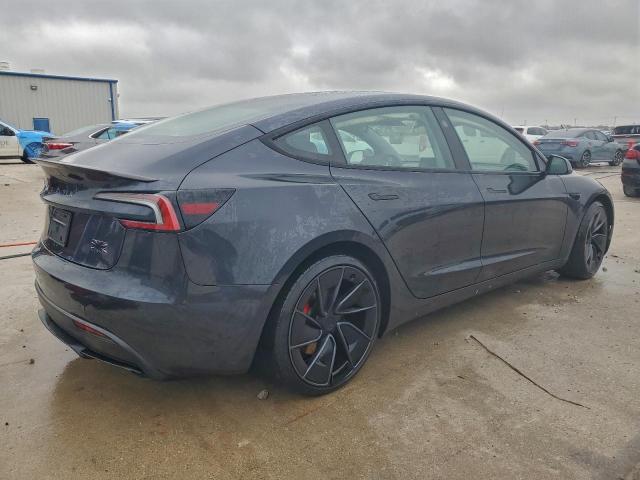 Tesla Model 3 Image 3