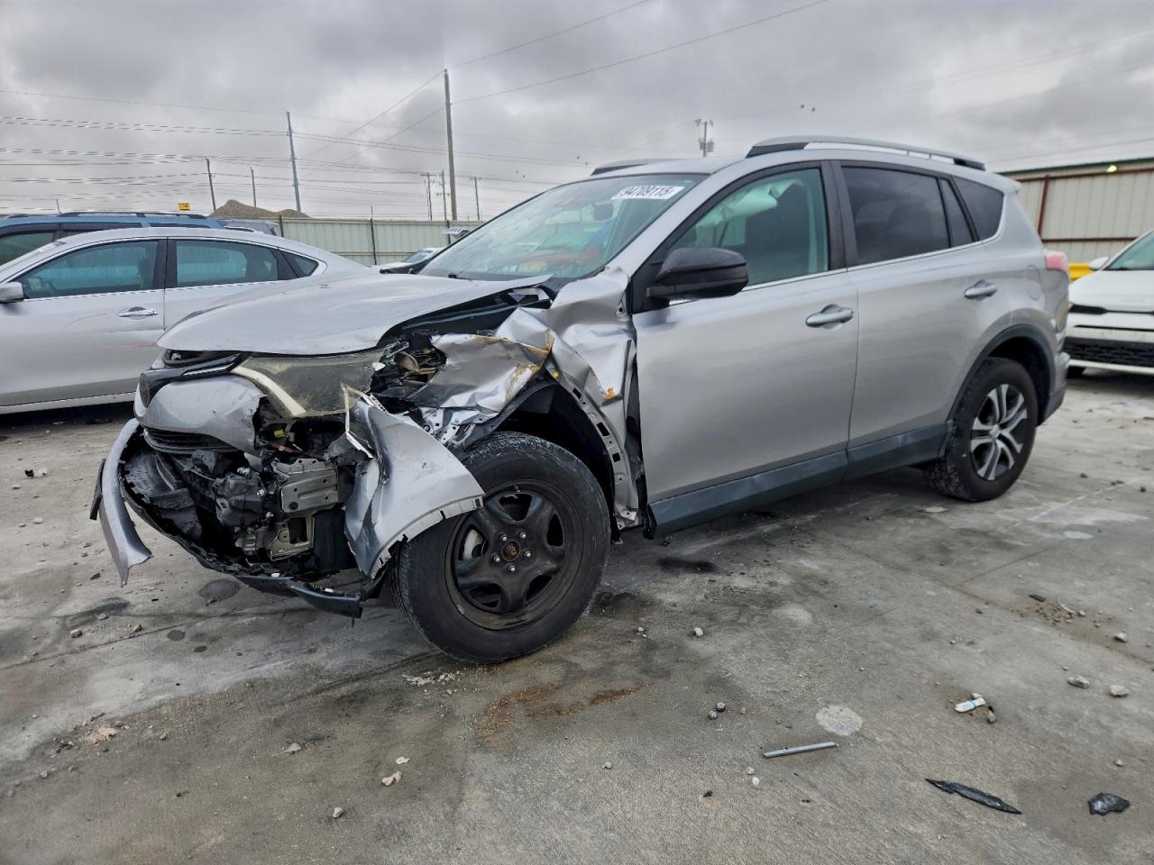 Toyota RAV4 Le Image 1