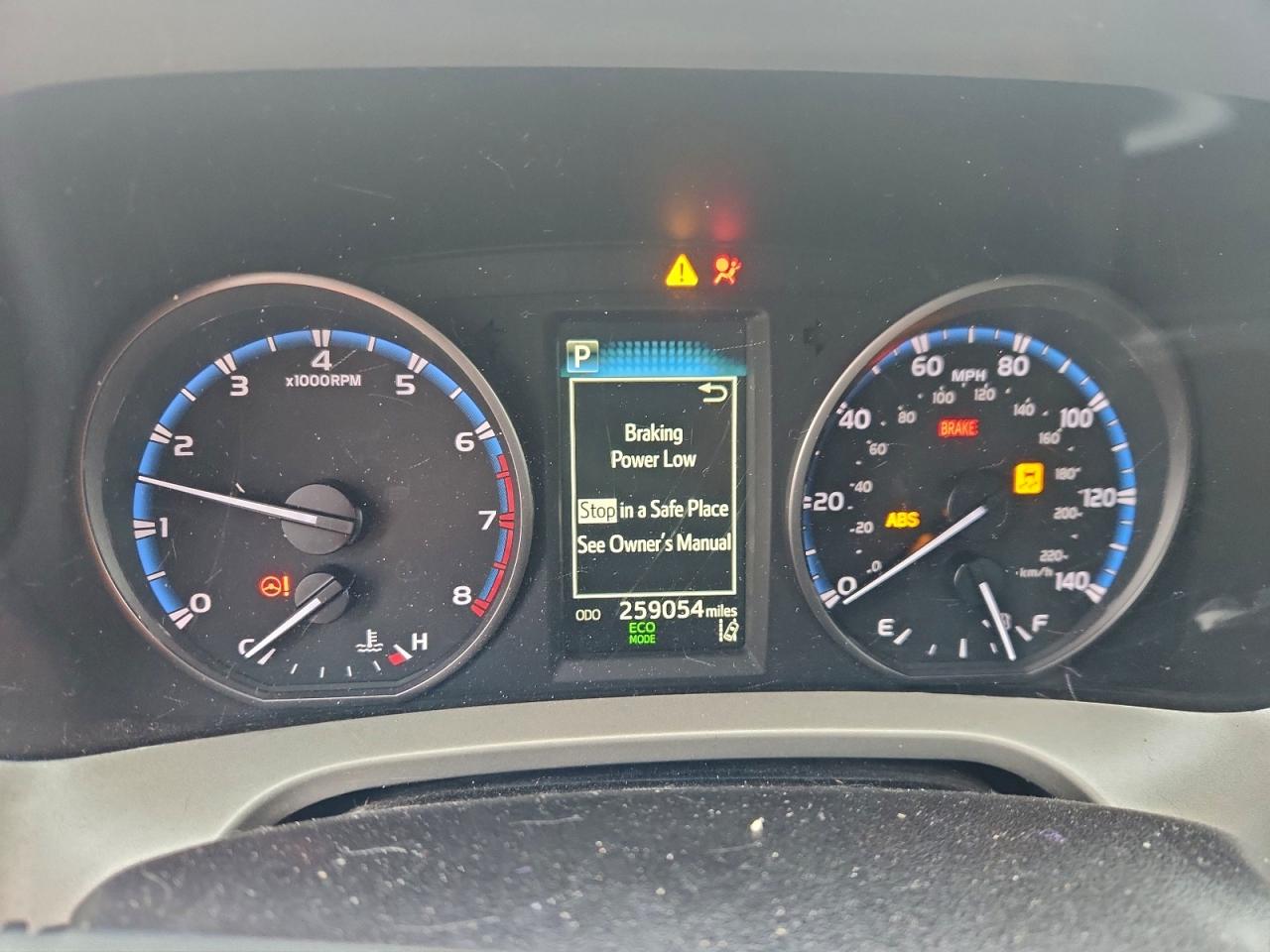 Toyota RAV4 Le Image 7