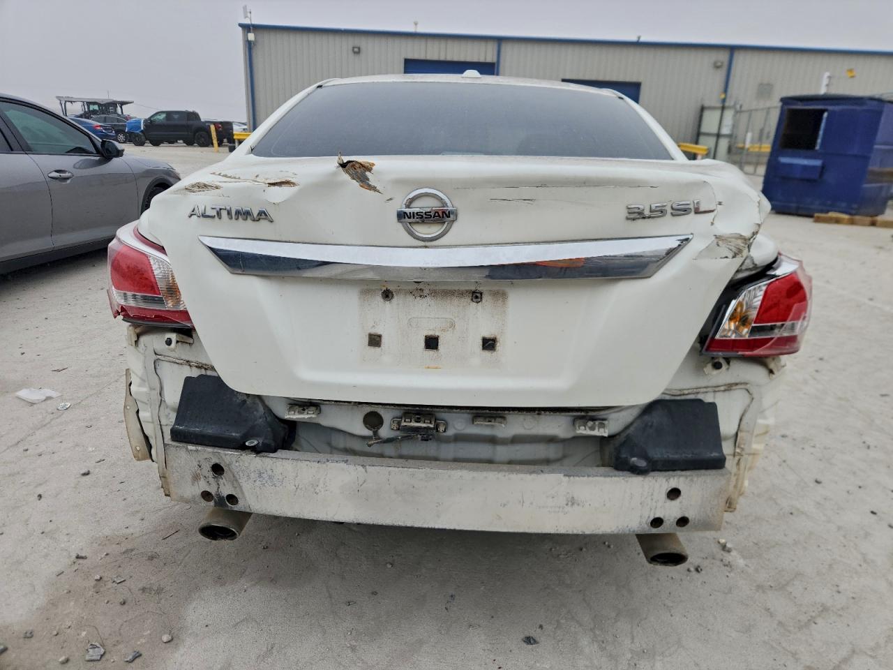 Nissan Altima 3.5s Image 4
