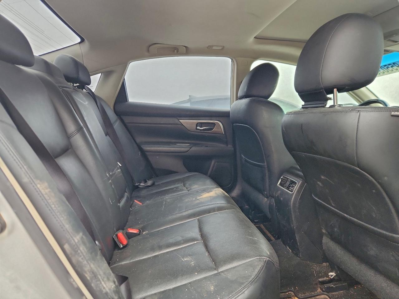 Nissan Altima 3.5s Image 13