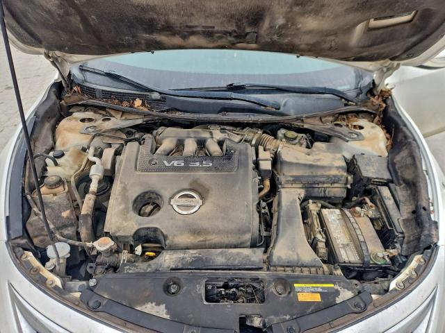 Nissan Altima 3.5s Image 9