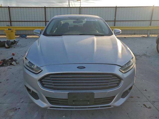 Ford Fusion Se Image 4
