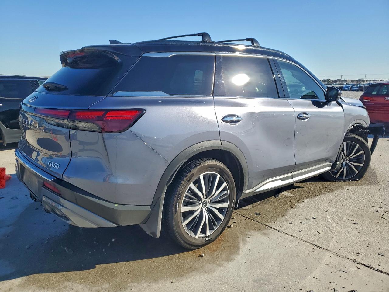 INFINITI Qx Autograph Image 2