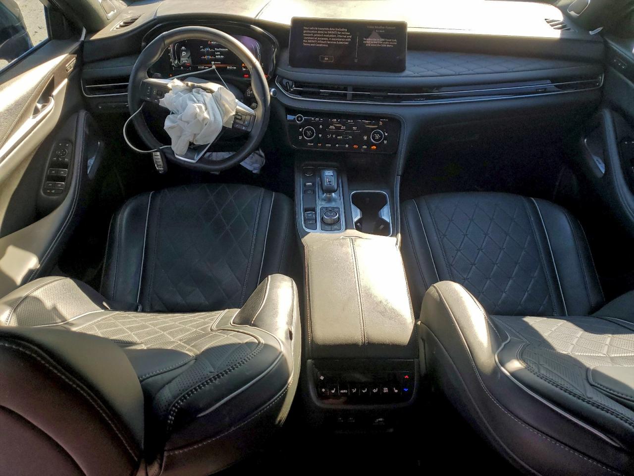 INFINITI Qx Autograph Image 12