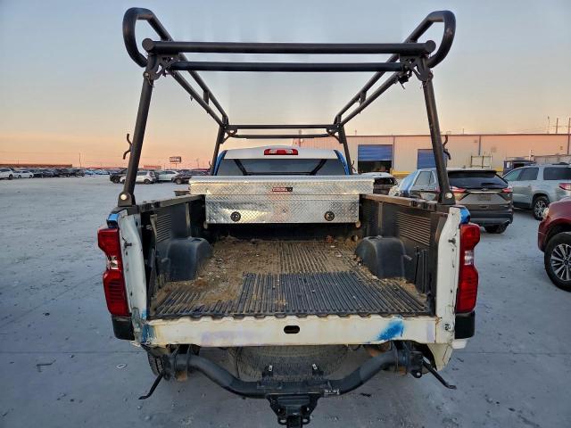Chevrolet Silverado C1500 Image 9
