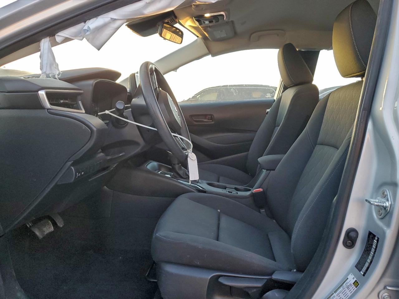 Toyota Corolla Le Image 10