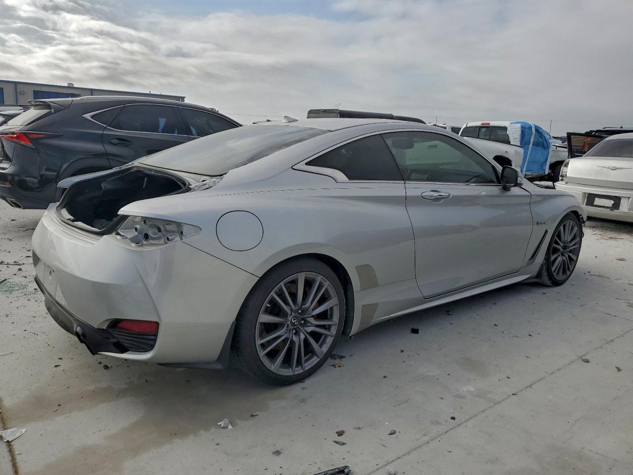 INFINITI Q60 Red Sport 400 Image 2