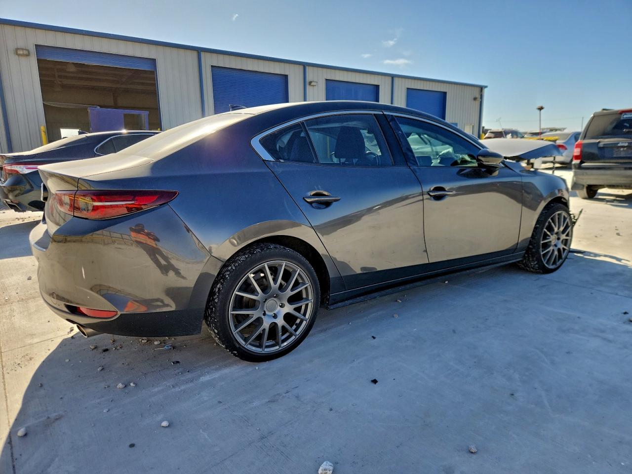 Mazda 3 Premium Image 6