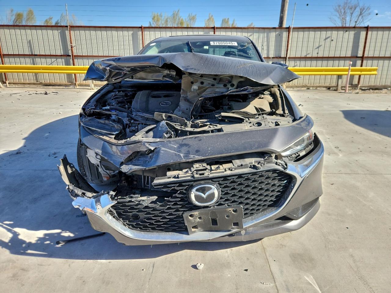 Mazda 3 Premium Image 2