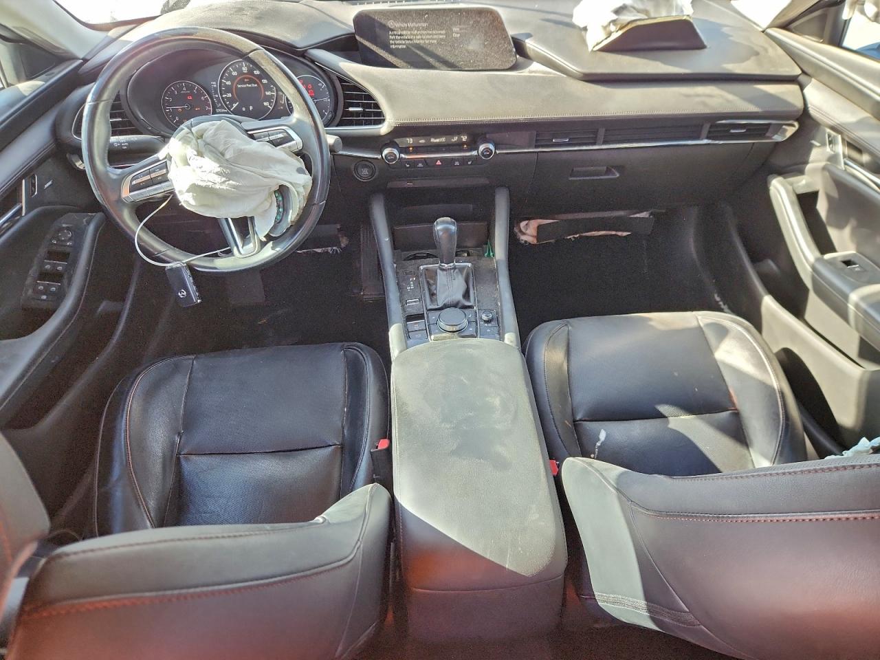 Mazda 3 Premium Image 11