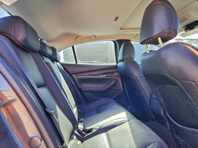 Mazda 3 Premium Image 10