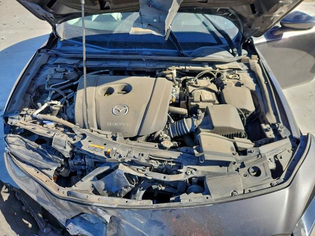 Mazda 3 Premium Image 9