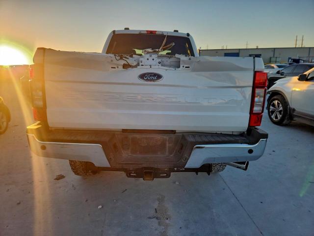 Ford F-250 Super Duty Image 11