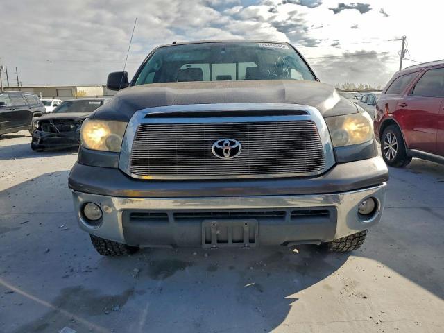 Toyota Tundra Double Cab Sr5 Image 3