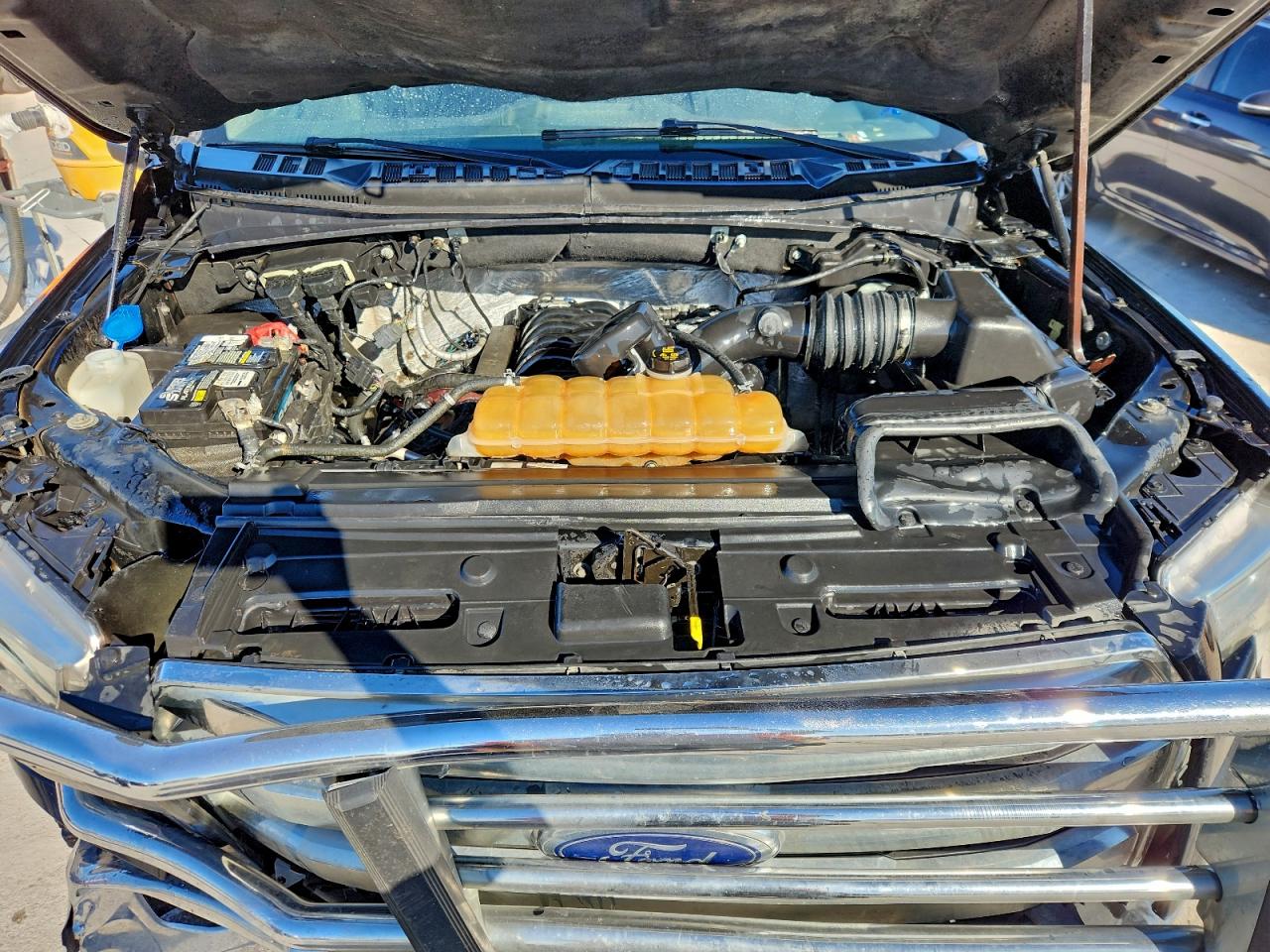 Ford F-150 Supercrew Image 9