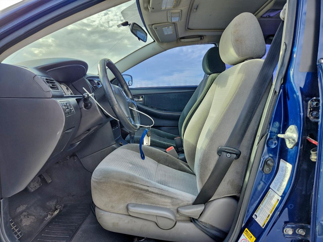 Toyota Corolla Ce Image 3