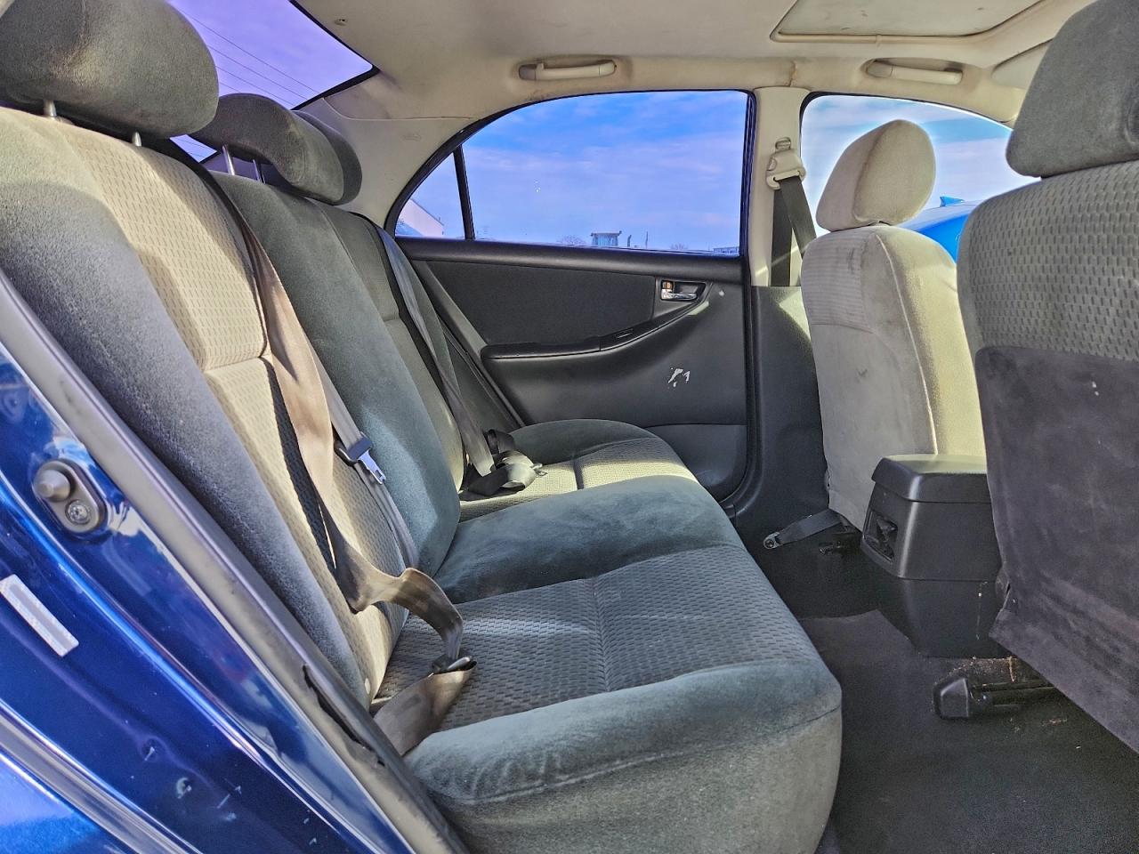 Toyota Corolla Ce Image 7