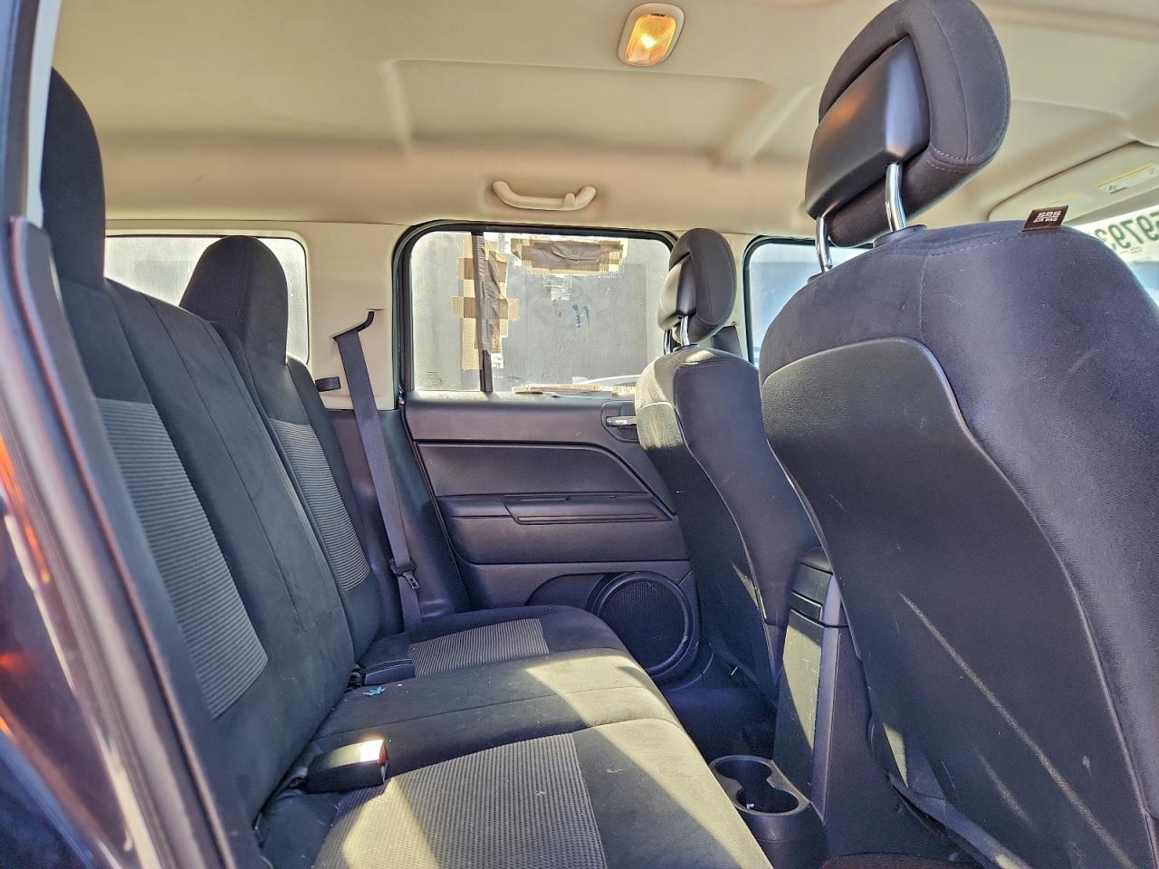 Jeep Patriot Sport Image 6