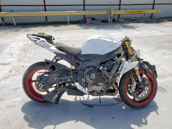  Salvage Suzuki Gsxr750