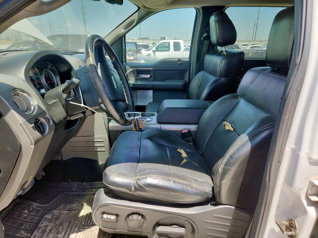 Ford F-150 Supercrew Image 5