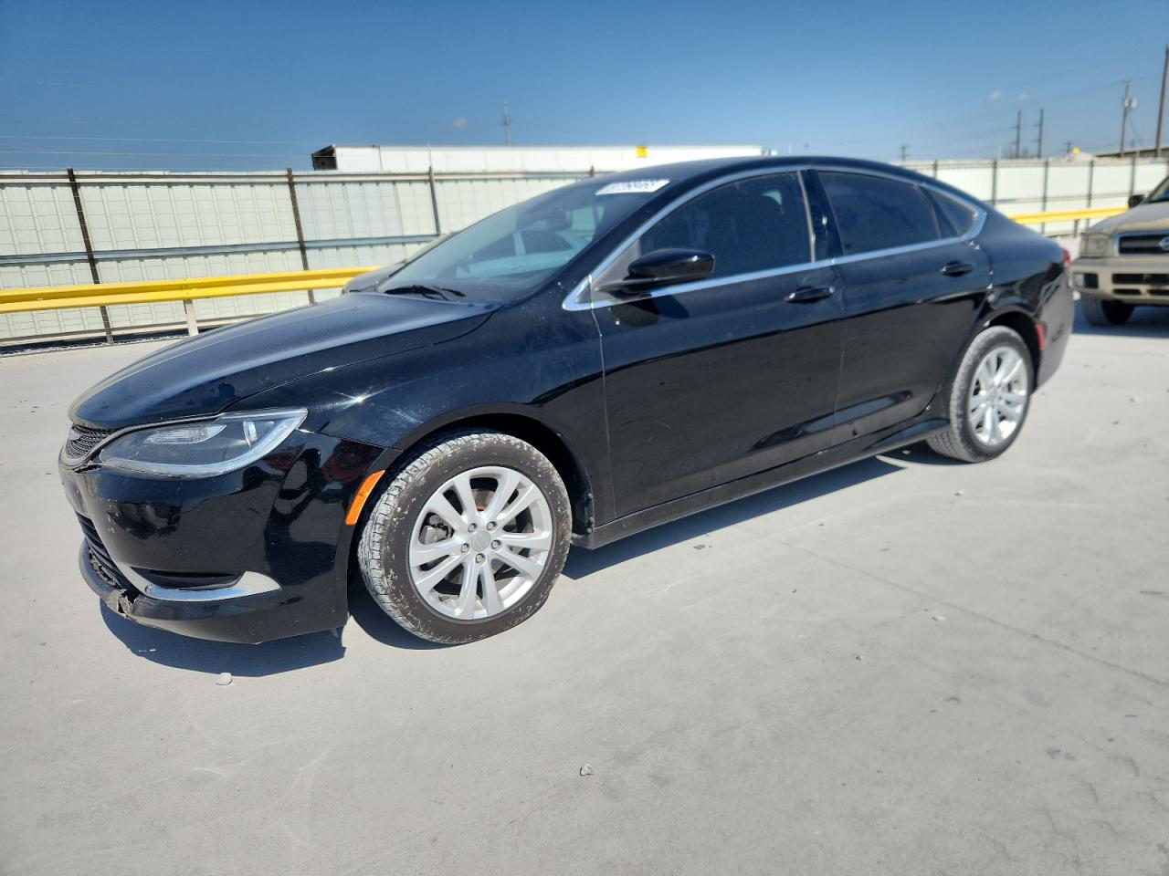 Chrysler 200 Limited Image 1