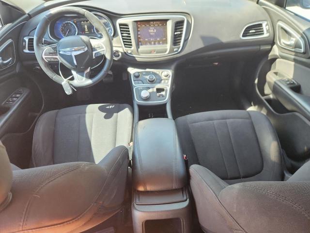 Chrysler 200 Limited Image 12