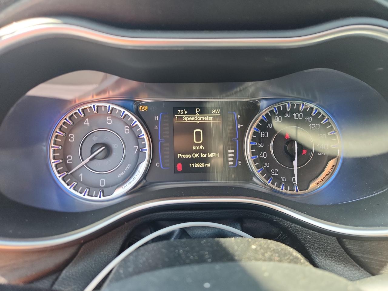 Chrysler 200 Limited Image 7