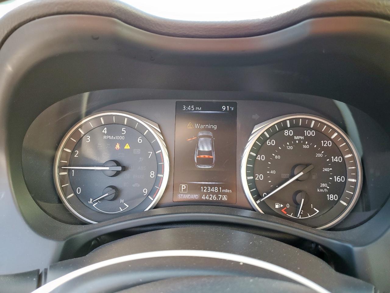 INFINITI Q50 Luxe Image 8