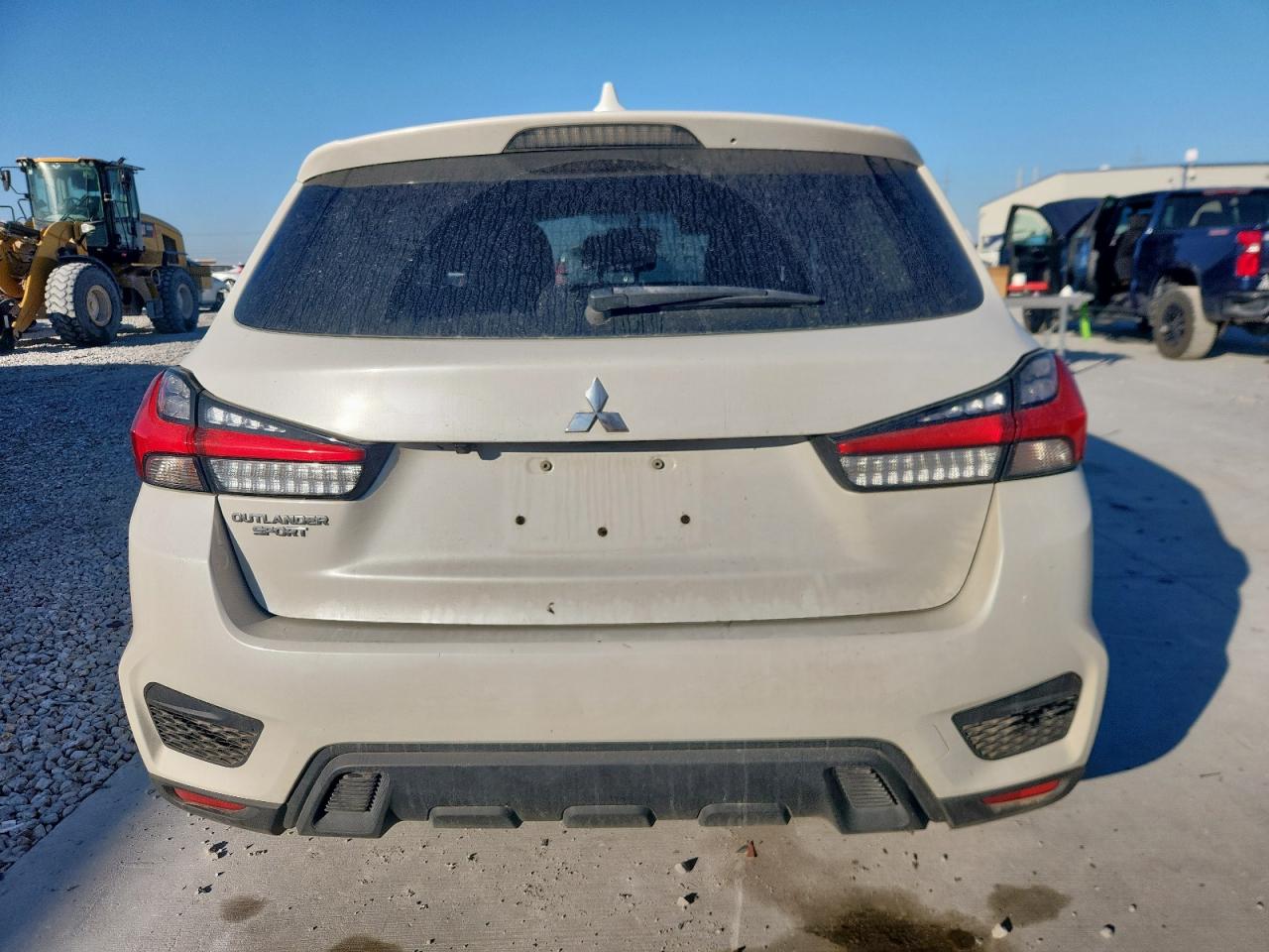 Mitsubishi Outlander Es Image 10