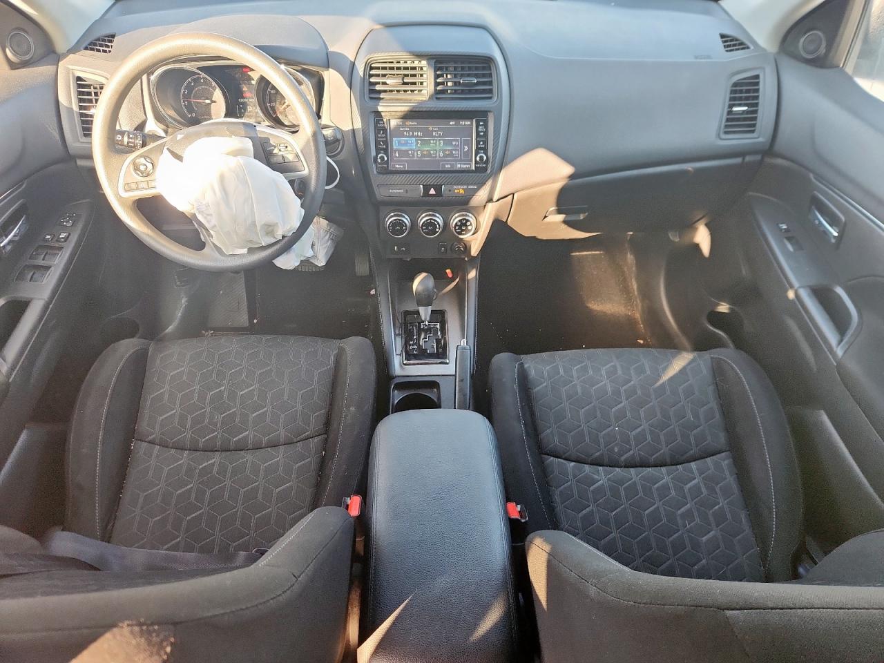 Mitsubishi Outlander Es Image 5