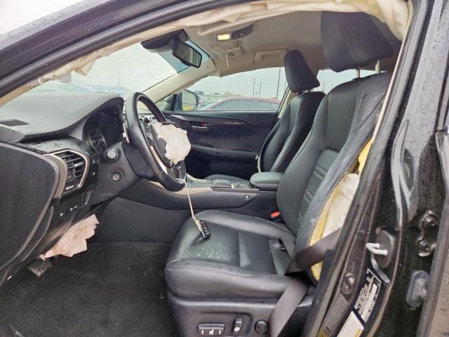 Lexus NX 300 Base Image 3