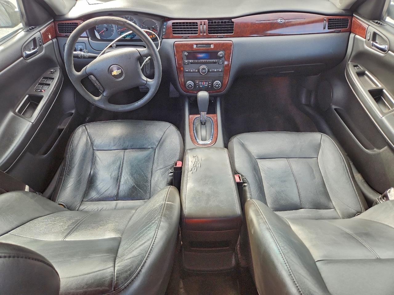 Chevrolet Impala 1lt Image 12