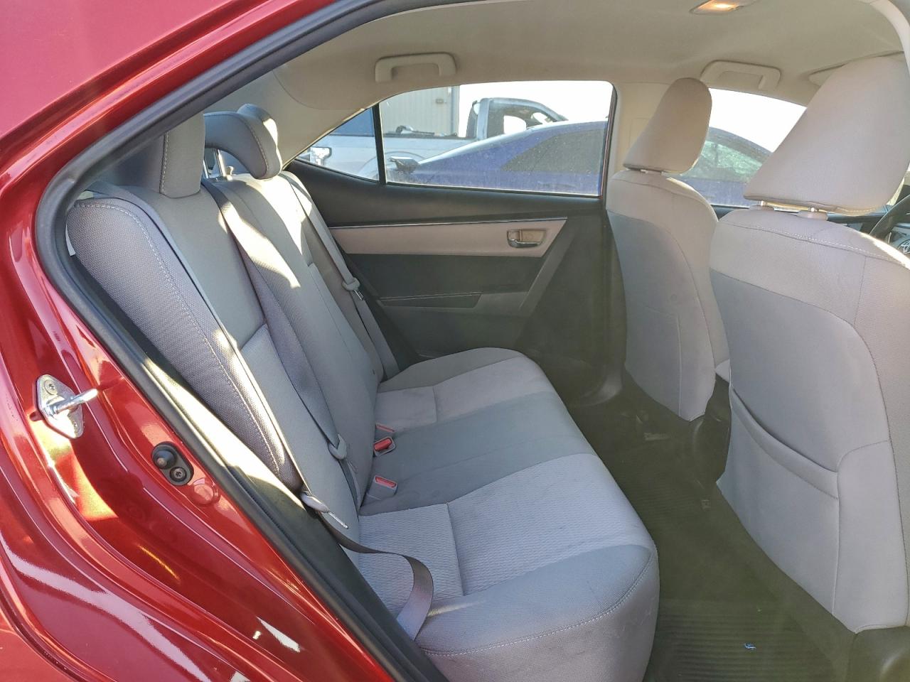 Toyota Corolla L Image 9