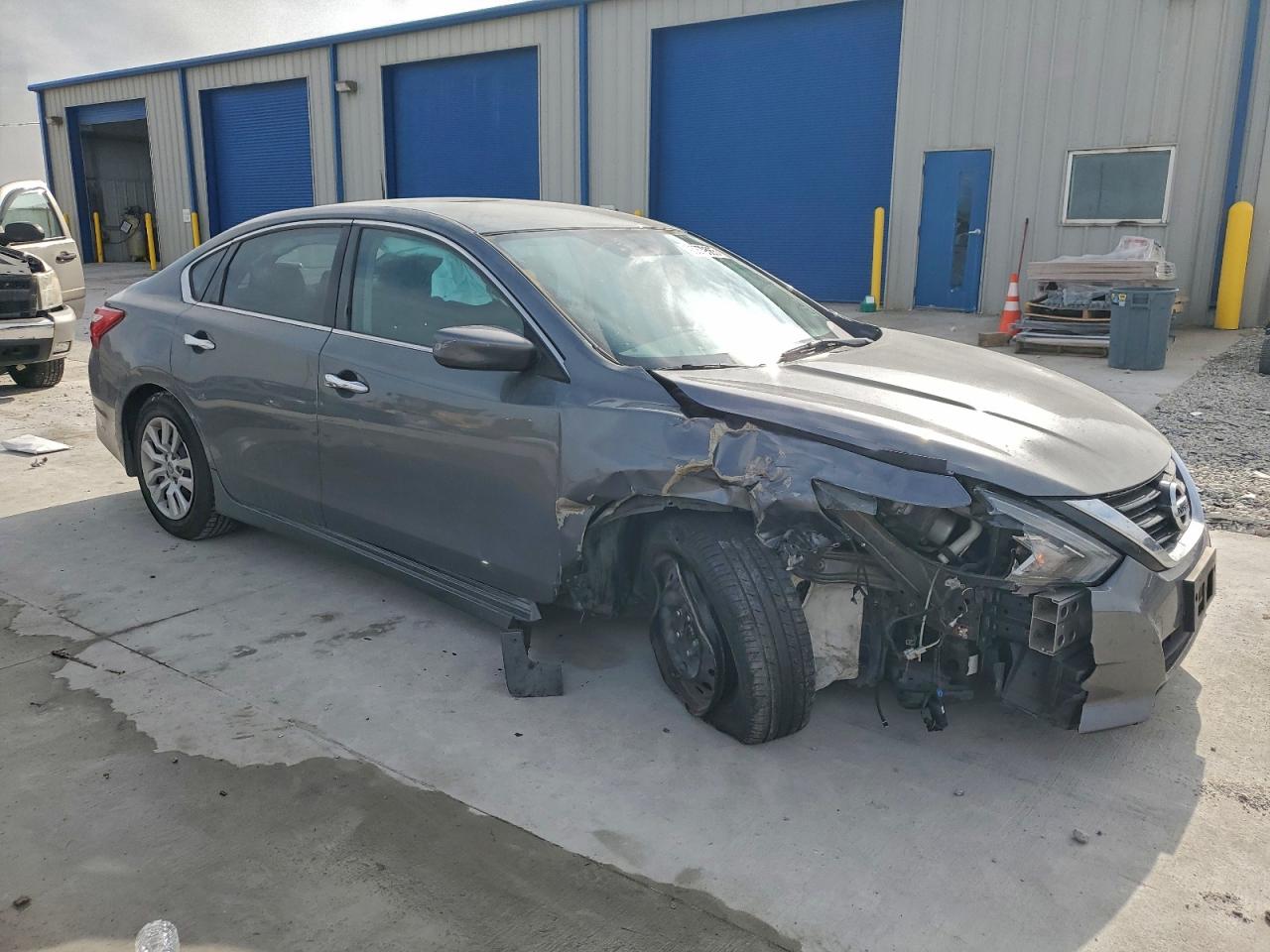 Nissan Altima 2.5 Image 4