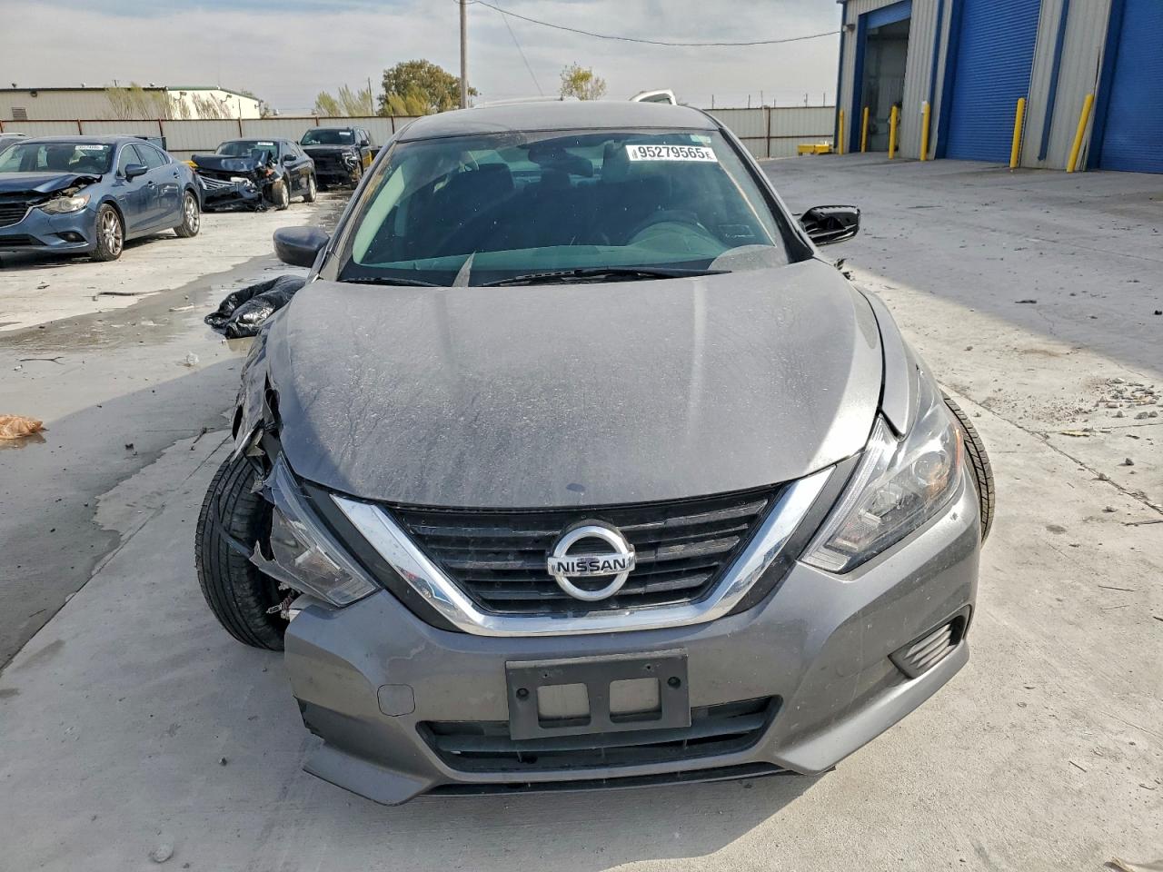 Nissan Altima 2.5 Image 2