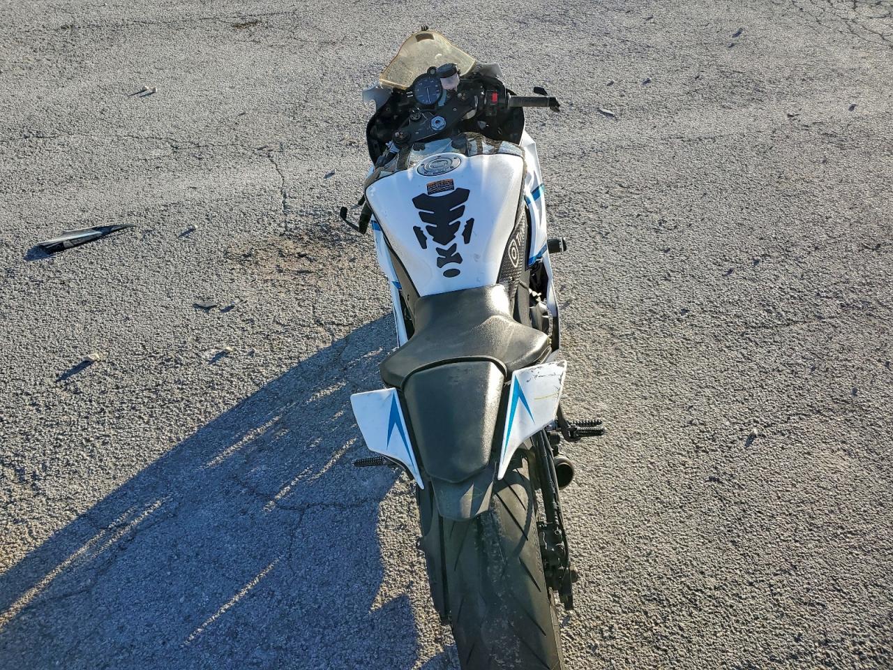 Yamaha Yzf600 C Image 6