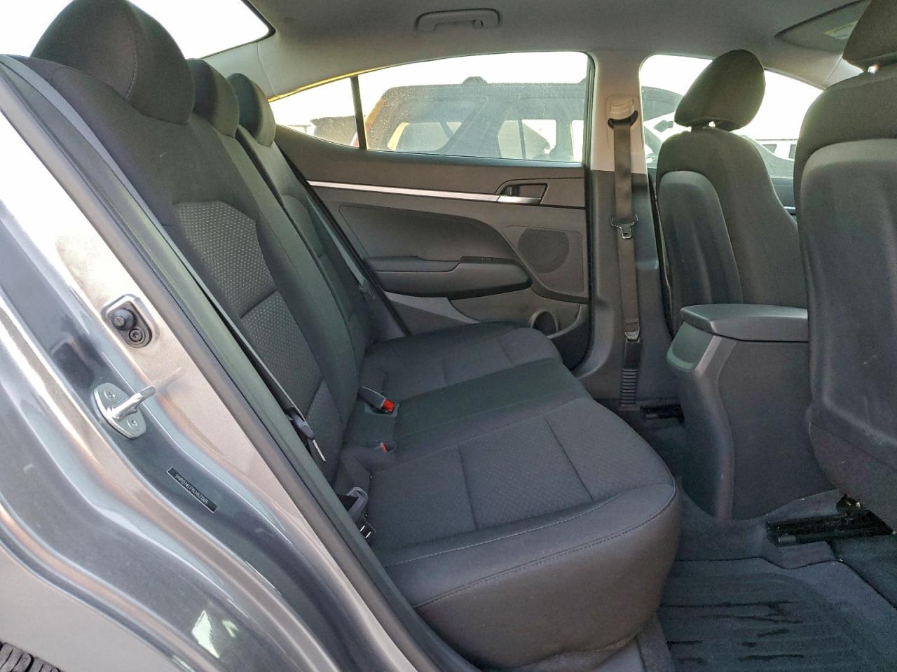 Hyundai ELANTRA Se Image 7