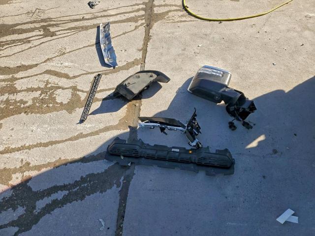 GMC Sierra K2500 Denali Image 12