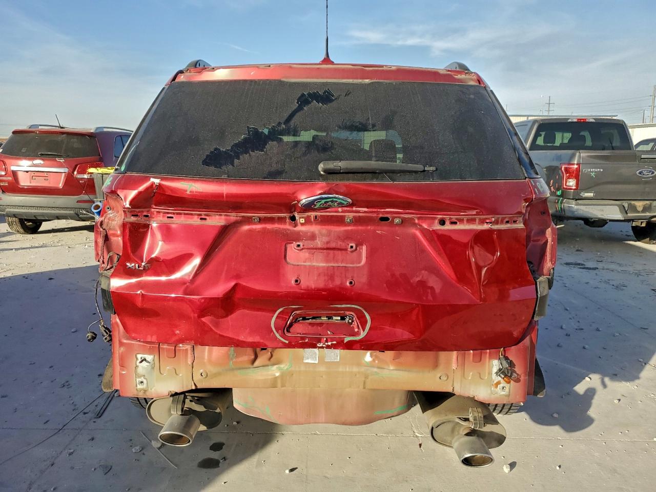 Ford Explorer Xlt Image 3