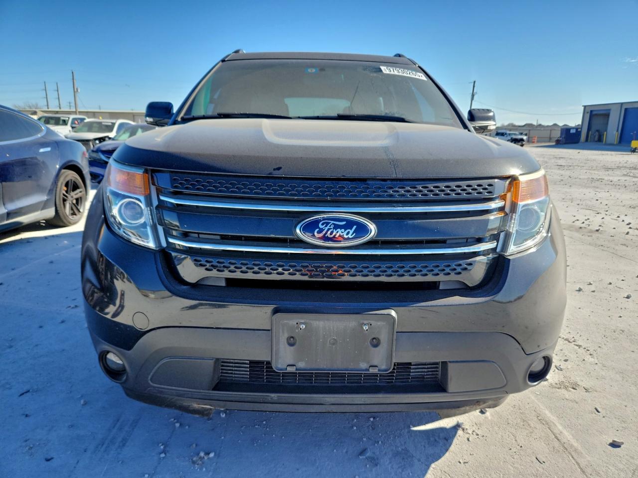 Ford Explorer Limited Image 8