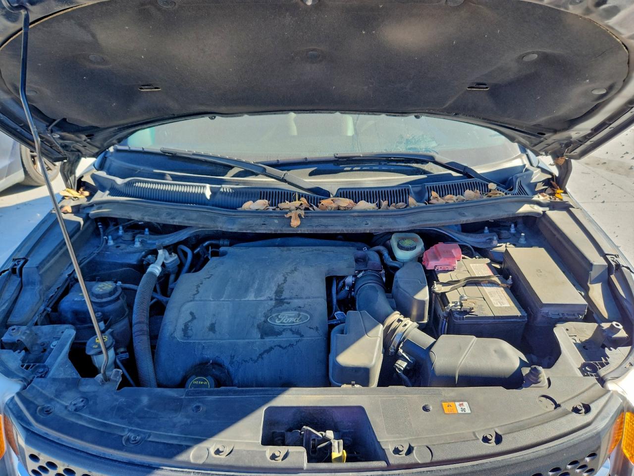 Ford Explorer Limited Image 10