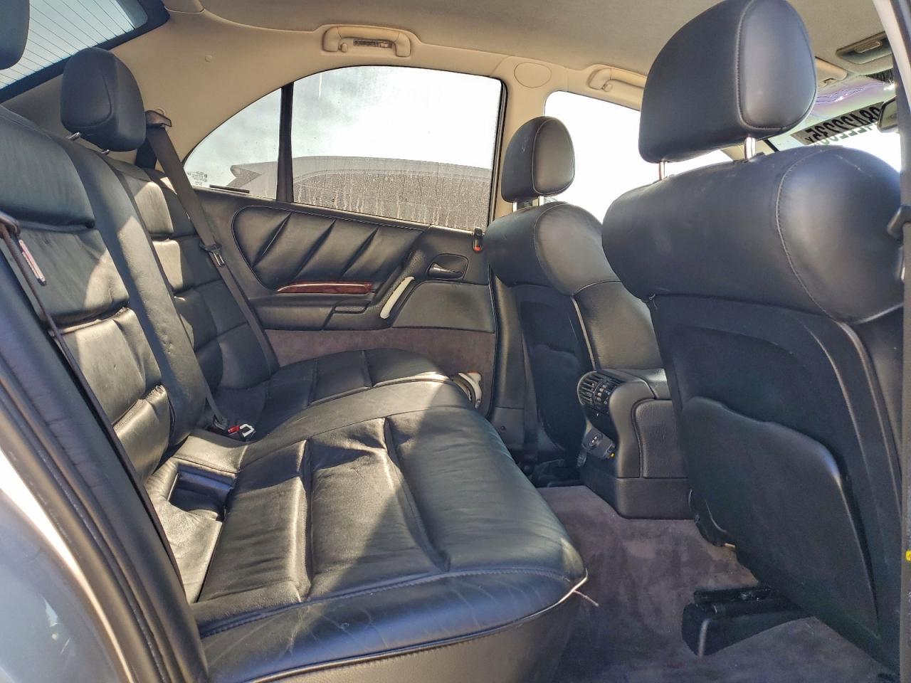 Cadillac Catera Image 2