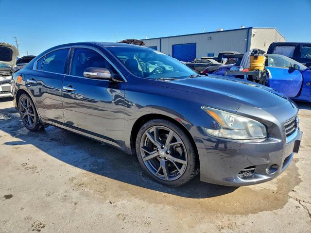 Nissan Maxima S Image 11