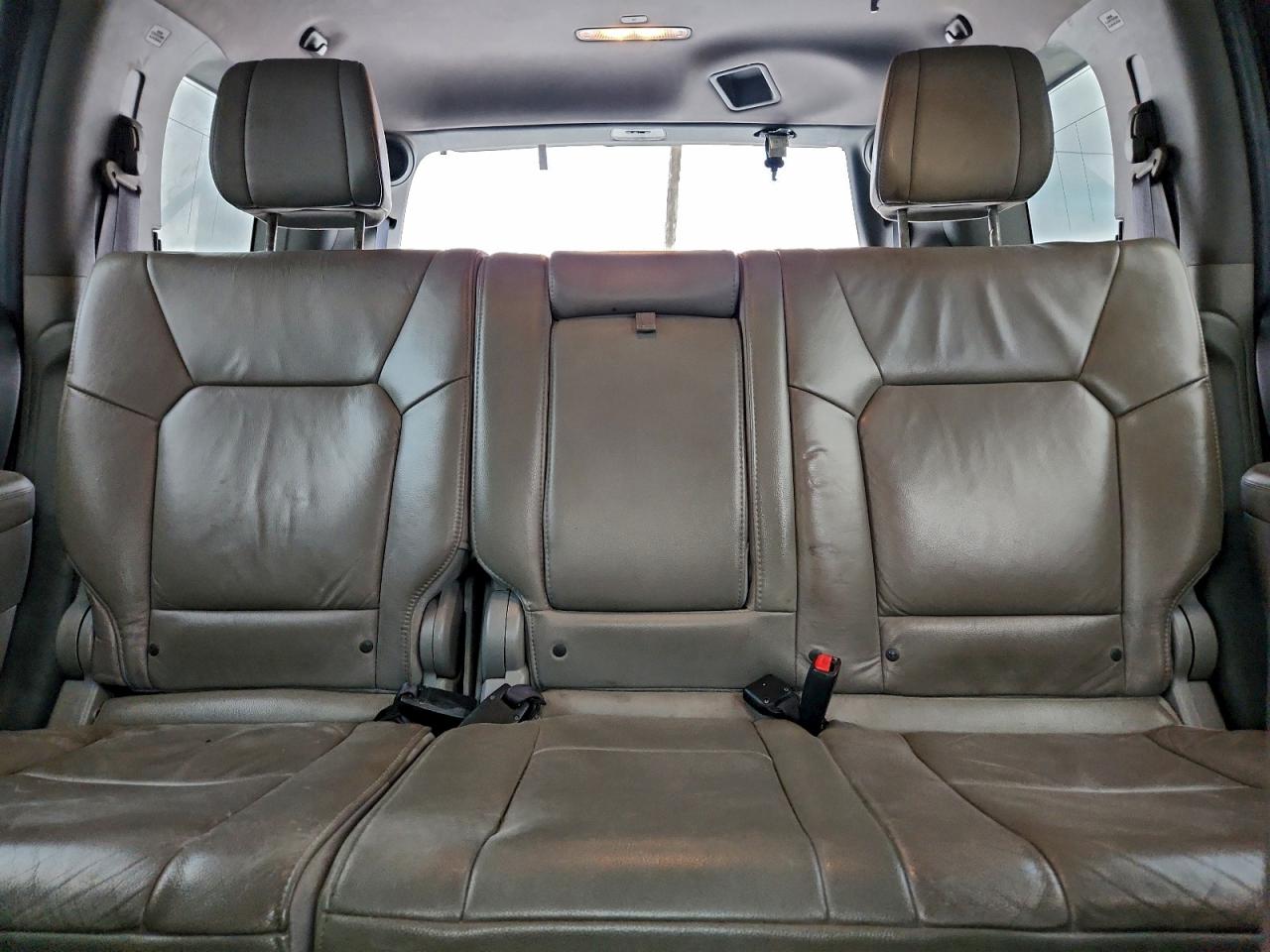 Honda Pilot Touring Image 8