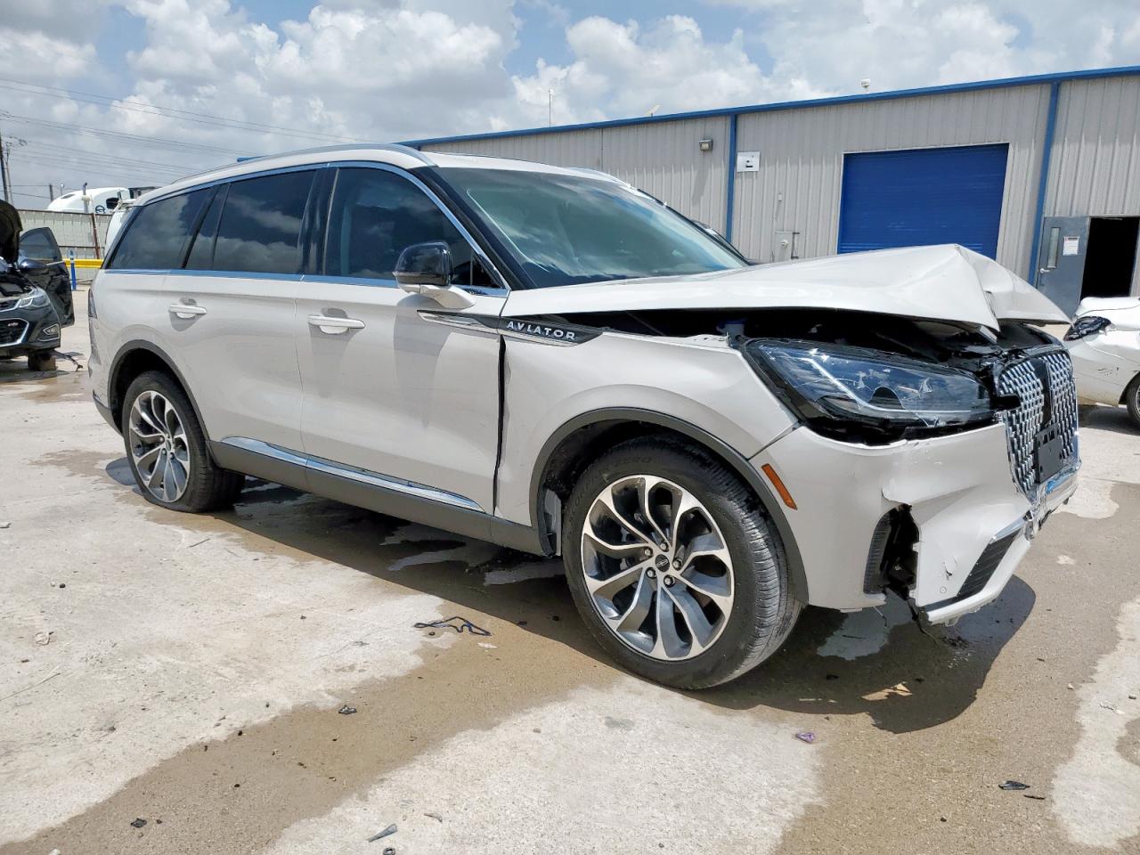 Lincoln Aviator Reserve Image 4