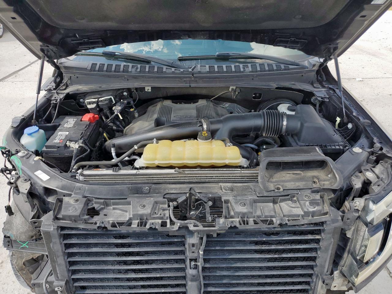 Ford Expedition Xlt Image 12