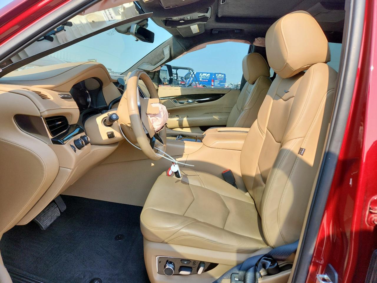 Cadillac Escalade Platinum Image 8